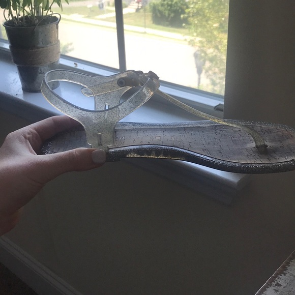 Kate spade jelly sandals size 6 - Picture 3 of 3